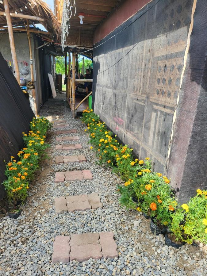 Calatagan'S Bahay Kubo - With Beach Access 外观 照片