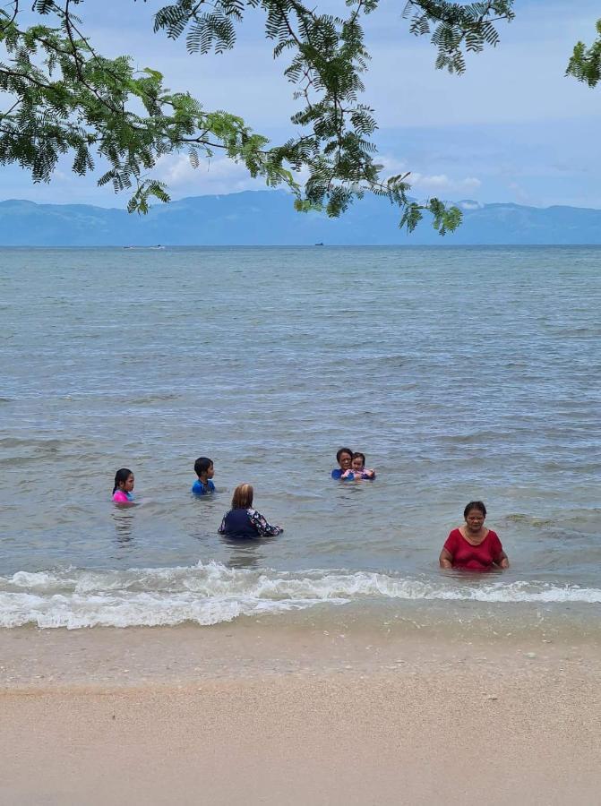 Calatagan'S Bahay Kubo - With Beach Access 外观 照片